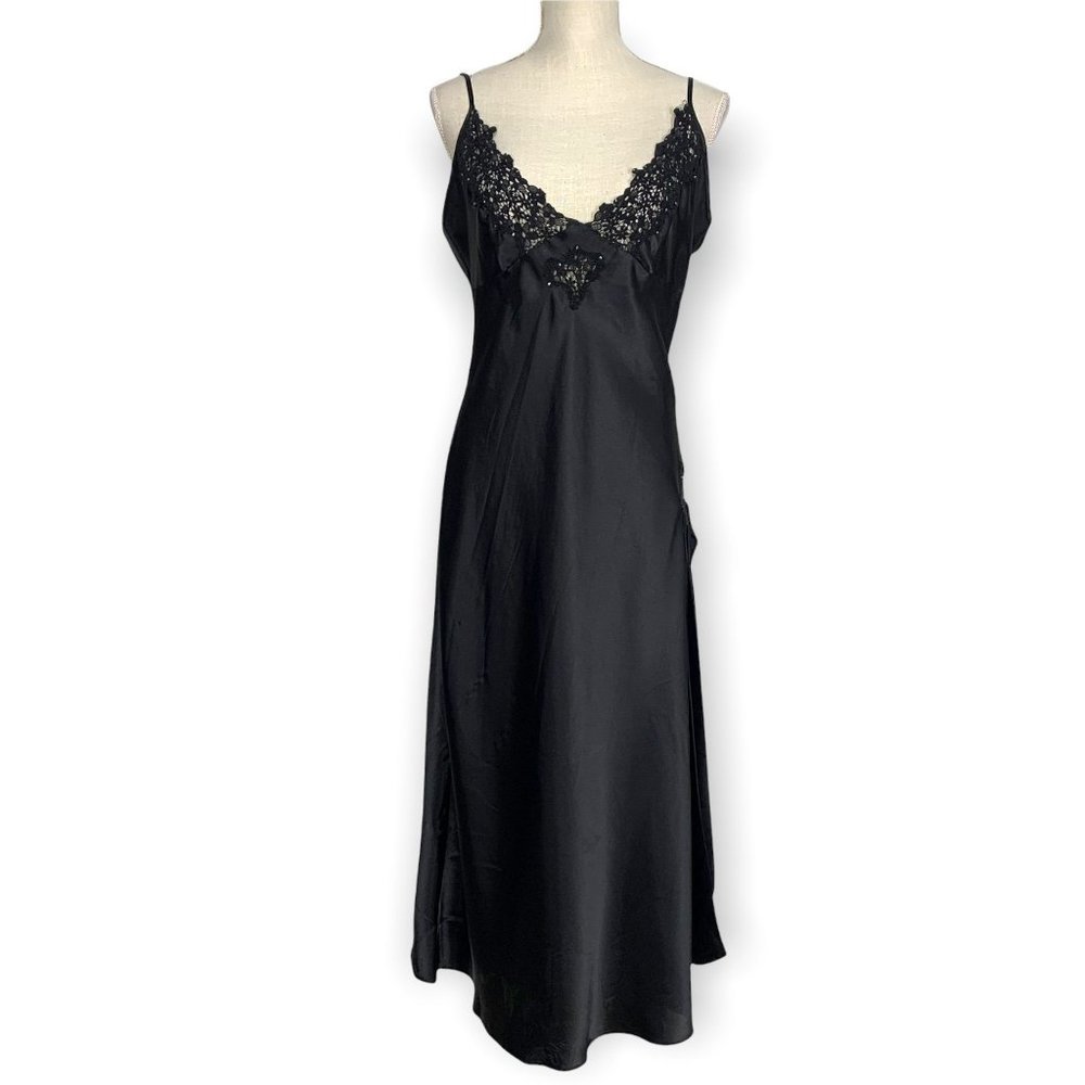 Ivy and Annabelle Black Peekaboo Pleat Full Length Negligee Medium